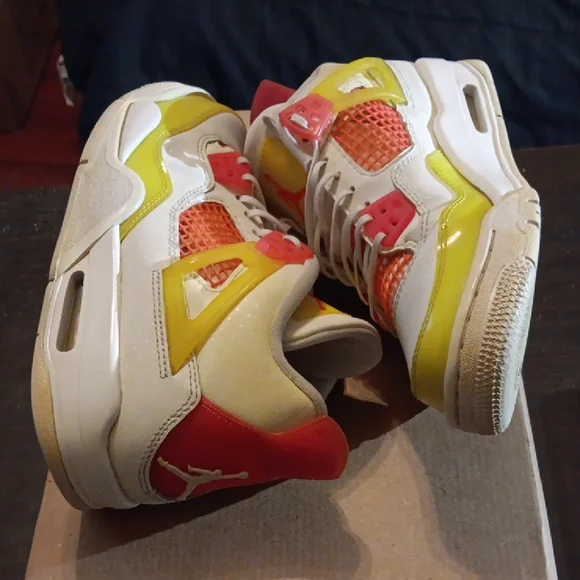 Jordan 4 Retro (GS) White Lemon Pink Womens 7 Boys 5.5Y EUC - Picture 7 of 10